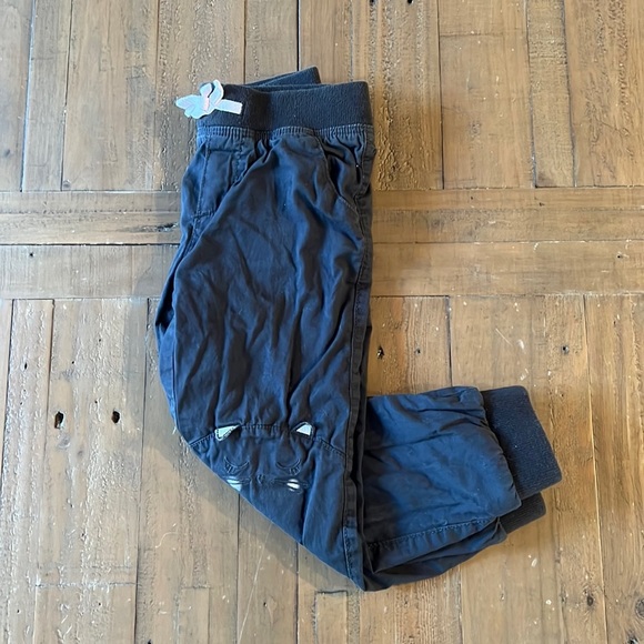4/$20 H&M gray cat face knee joggers - Picture 1 of 6